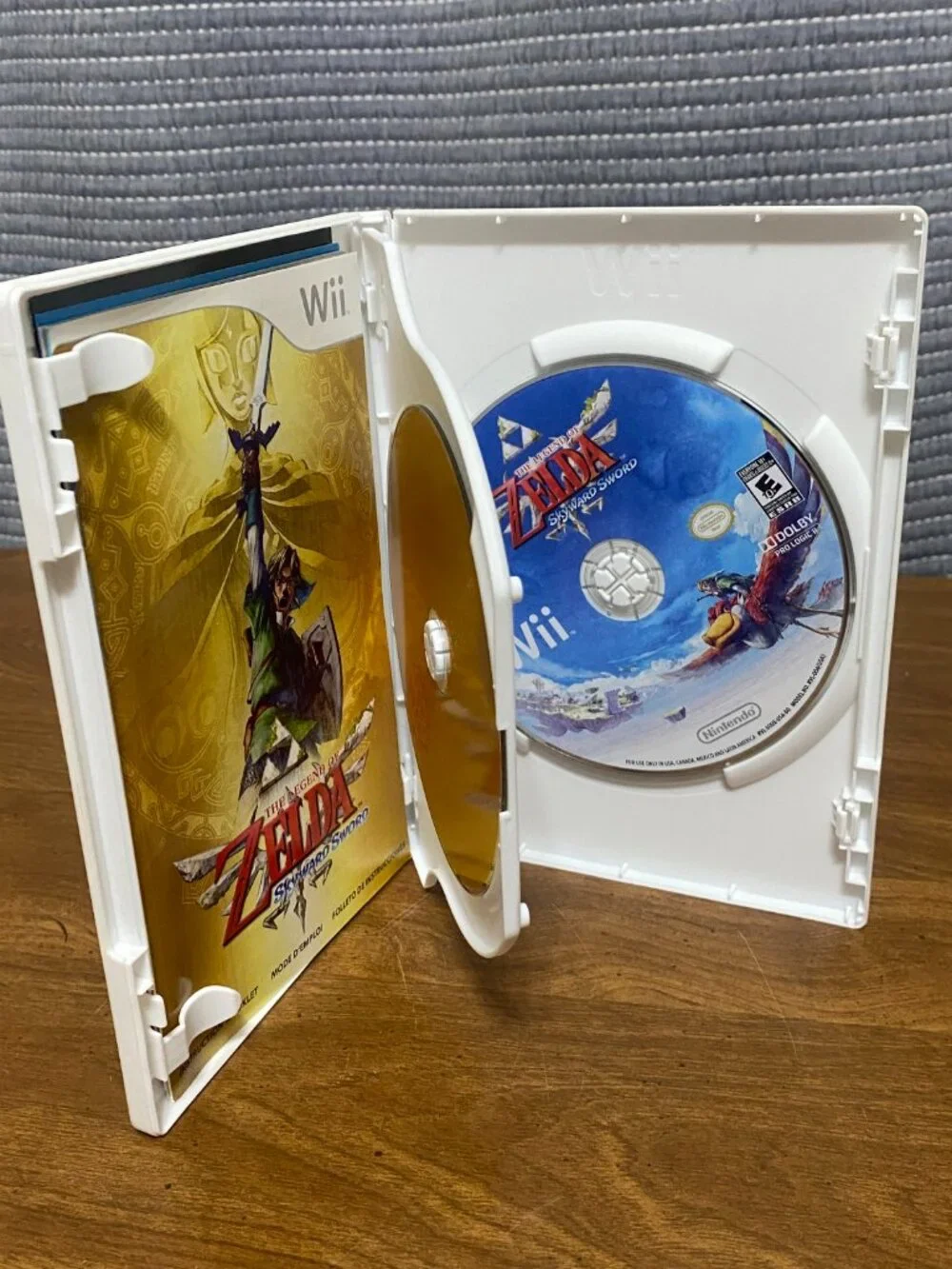 The Legend Of Zelda Skyward Sword Nintendo Wii Video Game